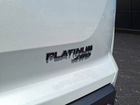 New 2026 Nissan Pathfinder Platinum AWD/4WD image 37