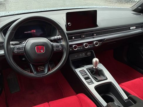 Used 2023 Honda Civic Type R image 2