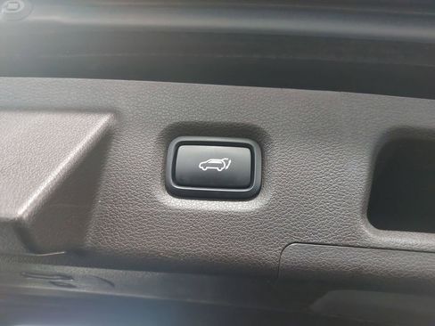 Used 2019 Hyundai Santa Fe AWD image 14