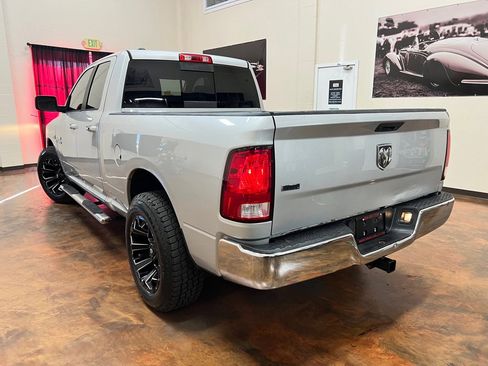 Used 2017 RAM 1500 Classic SLT image 2