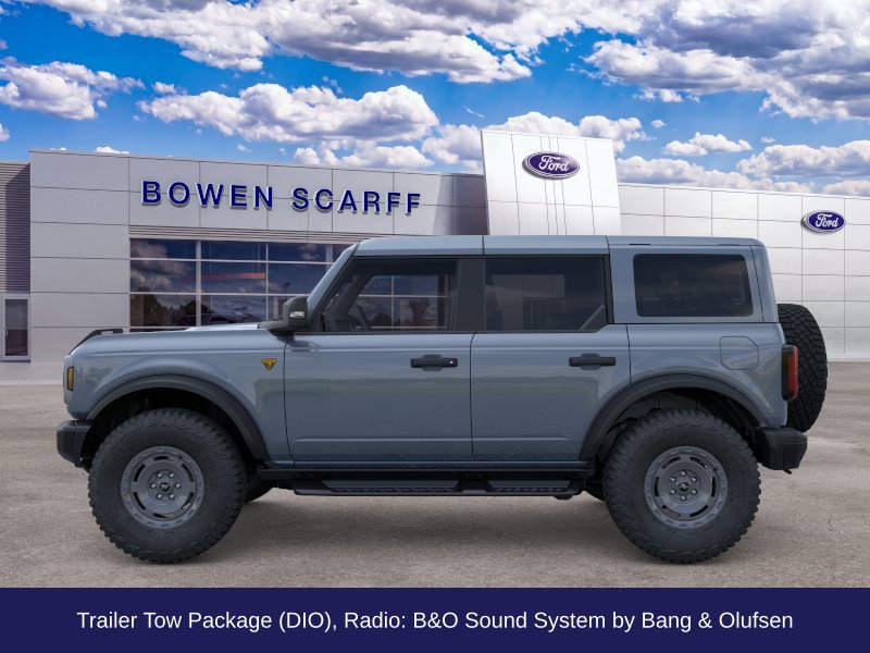 Used 2025 Ford Bronco Badlands AWD/4WD image 3
