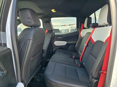 New 2026 GMC Canyon AT4X w/ LPO, Black Badging Package image 17