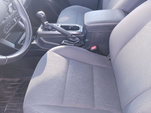 Used 2019 Toyota Tacoma TRD Sport image 7