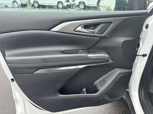 Used 2025 Chevrolet Traverse LT AWD/4WD image 14