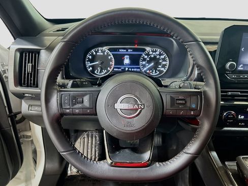 Used 2025 Nissan Pathfinder Rock Creek AWD/4WD image 9