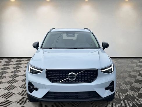 New 2026 Volvo XC40 B5 Plus w/ Climate Package image 8