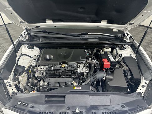Used 2020 Toyota Camry SE FWD image 32