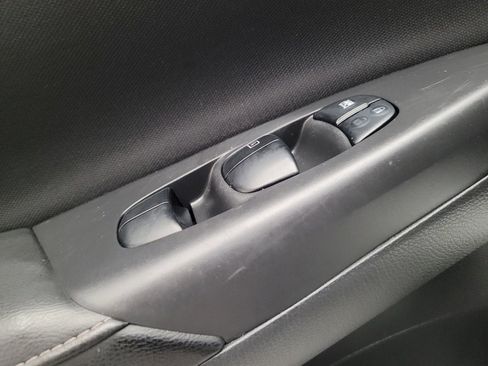 Used 2019 Nissan Sentra S FWD image 27