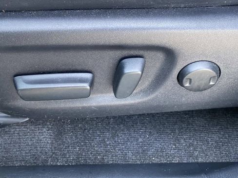 Used 2017 Toyota RAV4 Limited FWD image 18
