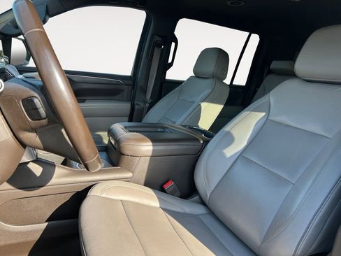 Used 2021 GMC Yukon XL SLT image 9