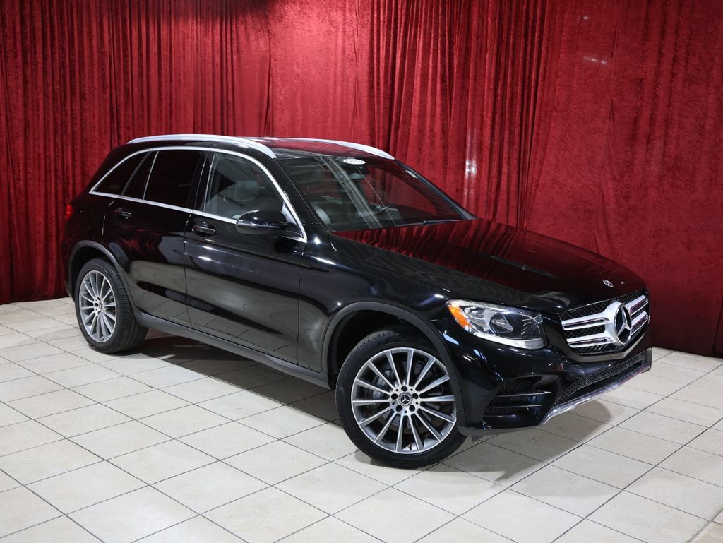 Used 2019 Mercedes-Benz GLC 300 image 2