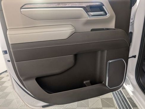 Certified 2024 Chevrolet Silverado 2500 LTZ w/ LTZ Convenience Package image 29