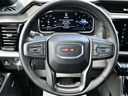 Used 2025 GMC Sierra 1500 AT4 w/ AT4 Premium Package AWD/4WD image 19