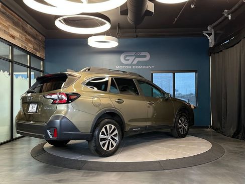 Used 2021 Subaru Outback Premium AWD/4WD image 3