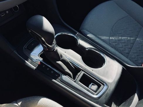 Used 2024 Chevrolet Equinox LS image 28