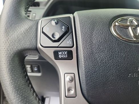 Used 2022 Toyota 4Runner SR5 Premium w/ Moonroof Package AWD/4WD image 18