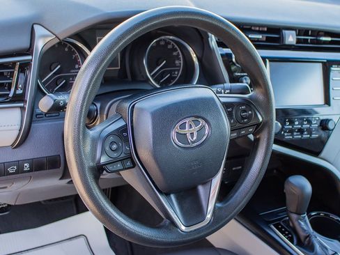 Used 2019 Toyota Camry LE image 22