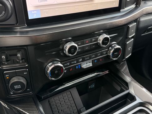 New 2026 Ford F250 Lariat w/ Black Appearance Package AWD/4WD image 18