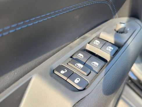 New 2026 Jeep Compass Latitude AWD/4WD image 12