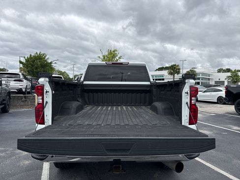 Used 2023 Chevrolet Silverado 2500 LT AWD/4WD image 30