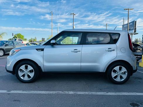 Used 2014 Kia Soul FWD image 8