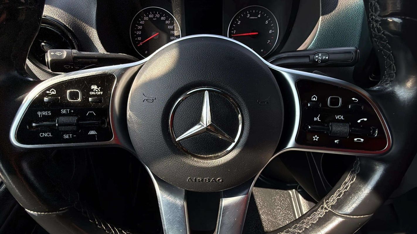 Used 2022 Mercedes-Benz Sprinter 1500 image 17