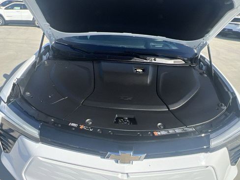 Used 2024 Chevrolet Blazer EV LT image 30