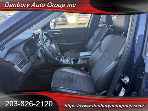Used 2022 Mitsubishi Outlander SE image 9
