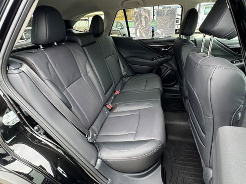 Used 2025 Subaru Outback Limited image 20