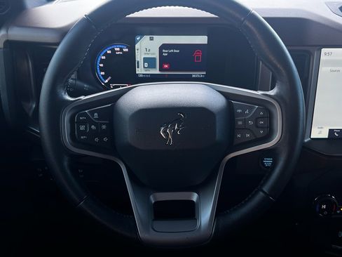 Used 2021 Ford Bronco Outer Banks image 12