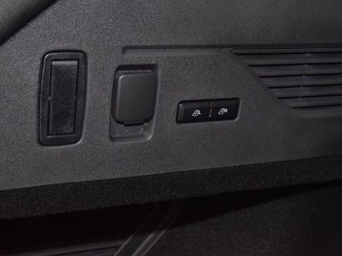 New 2026 Lincoln Nautilus Reserve AWD/4WD image 45