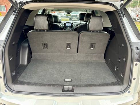 Used 2019 Chevrolet Traverse High Country image 34