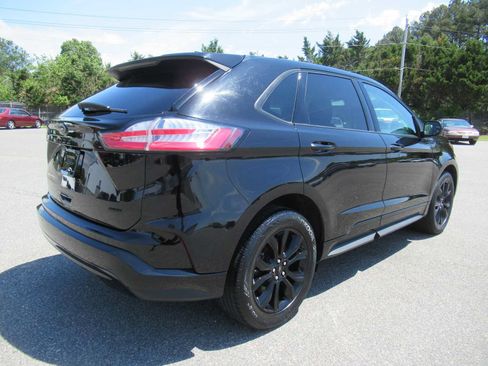 Used 2022 Ford Edge SE w/ Black Appearance Package AWD/4WD image 5