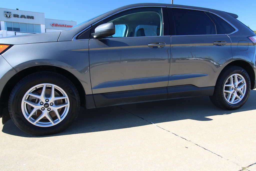 Used 2024 Ford Edge SEL AWD/4WD image 10