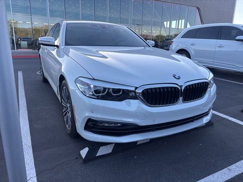 Used 2018 BMW 540i RWD image 3