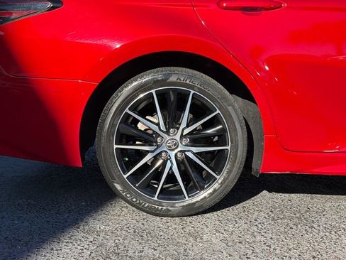 Used 2022 Toyota Camry SE image 32