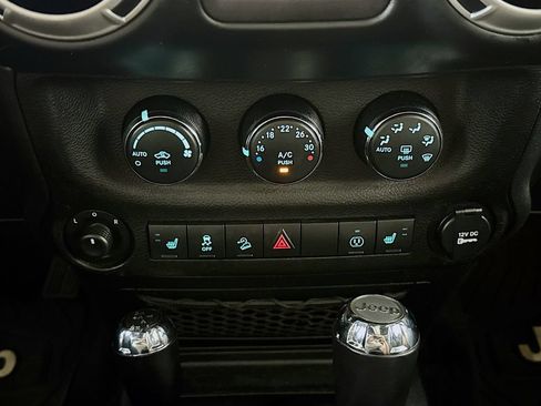 Used 2017 Jeep Wrangler Unlimited Sahara w/ Quick Order Package 24E Chief AWD/4WD image 17