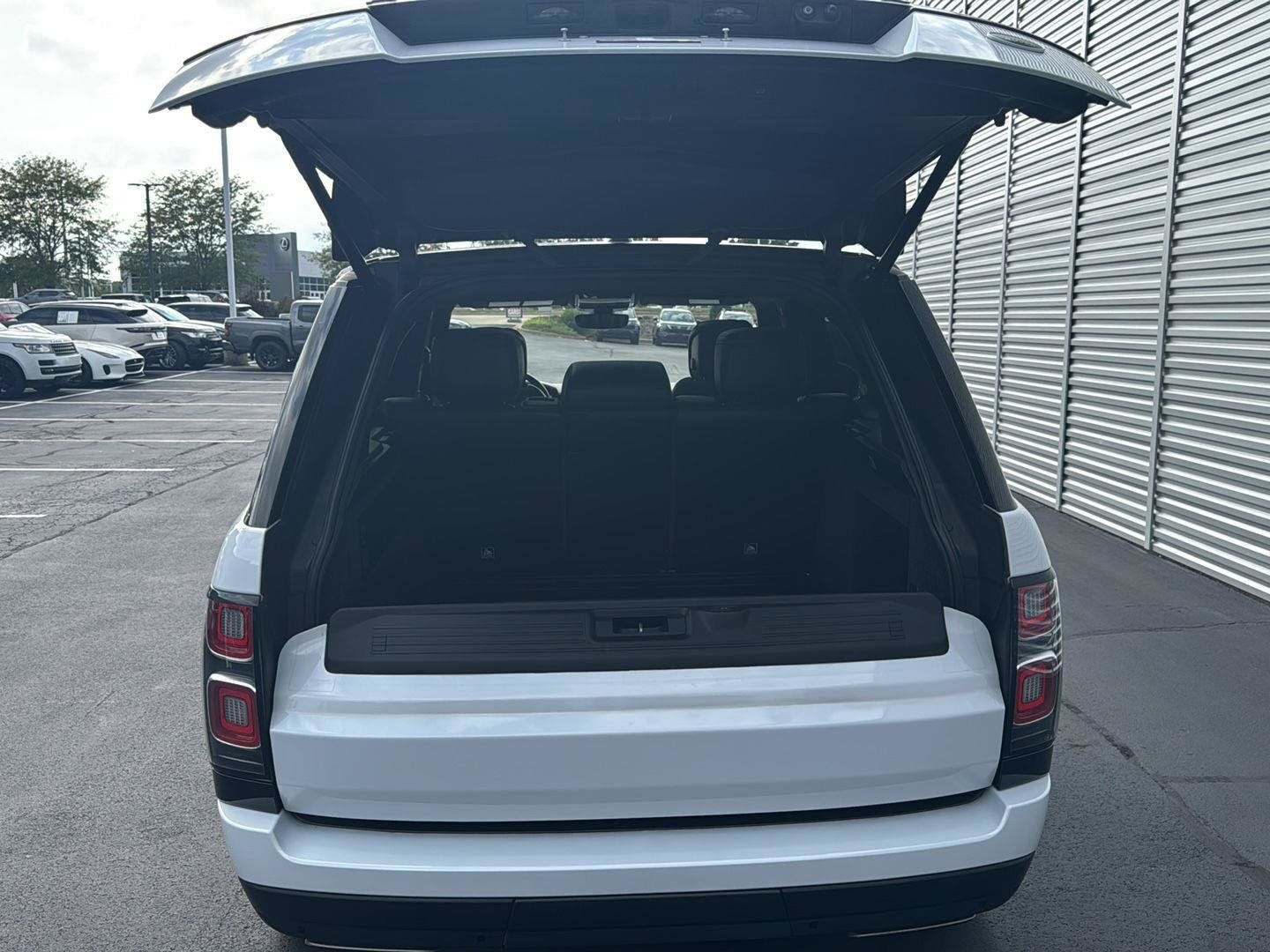 Used 2020 Land Rover Range Rover AWD/4WD image 14
