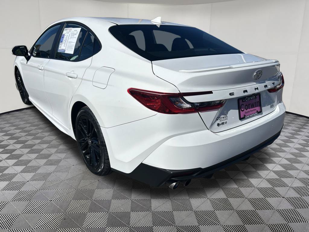 Used 2025 Toyota Camry SE FWD image 5