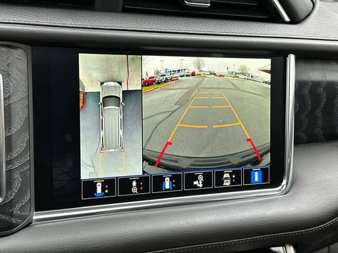 Used 2022 GMC Yukon Denali image 23