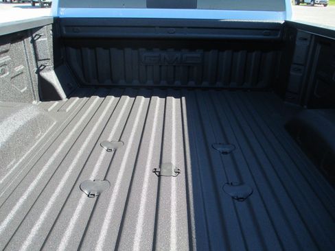 New 2026 GMC Sierra 2500 SLT w/ SLT Premium Package image 6