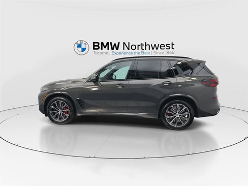 New 2026 BMW X5 xDrive50e image 11