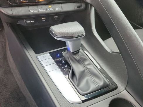 Certified 2024 Hyundai Elantra SEL FWD image 29