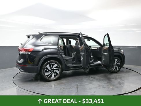 Used 2025 Volkswagen Atlas SE image 60