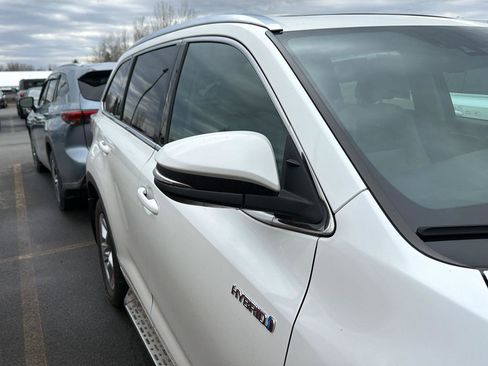 Used 2016 Toyota Highlander Limited Platinum image 5