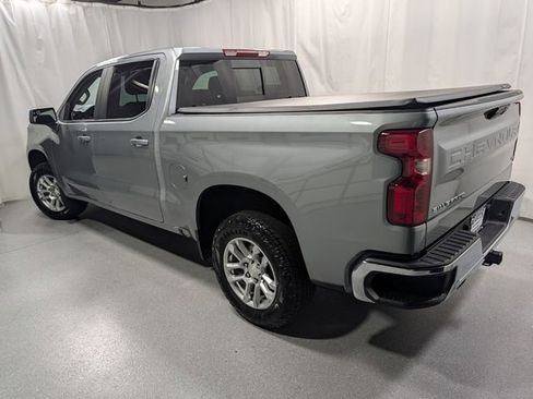 Used 2024 Chevrolet Silverado 1500 LT AWD/4WD image 7