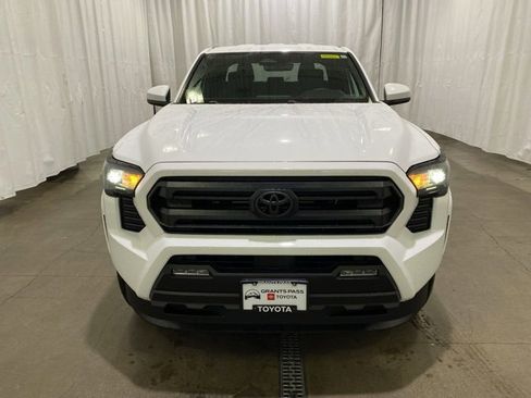 New 2026 Toyota Tacoma SR5 image 8