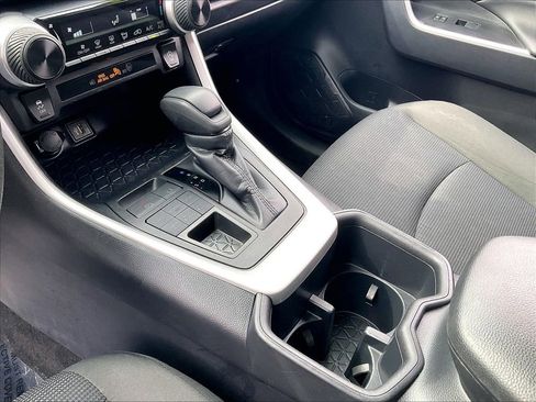 Used 2025 Toyota RAV4 LE image 19