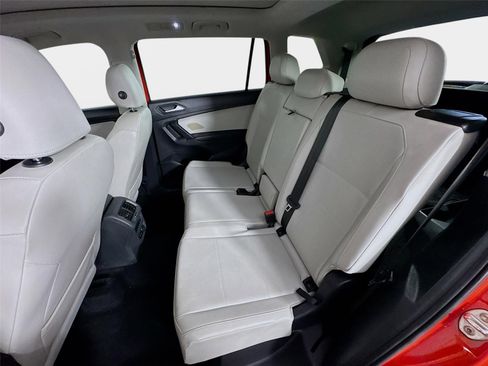Used 2019 Volkswagen Tiguan SE w/ Panoramic Sunroof Package FWD image 23