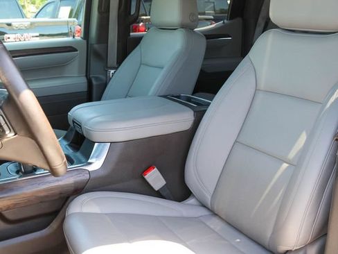 Used 2025 GMC Sierra 1500 SLT w/ SLT Premium Plus Package AWD/4WD image 7